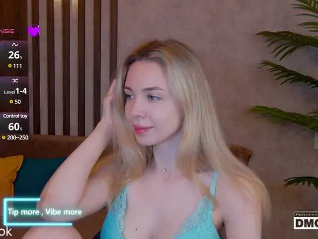 Live sex webcam photo for Hollywww #290856633