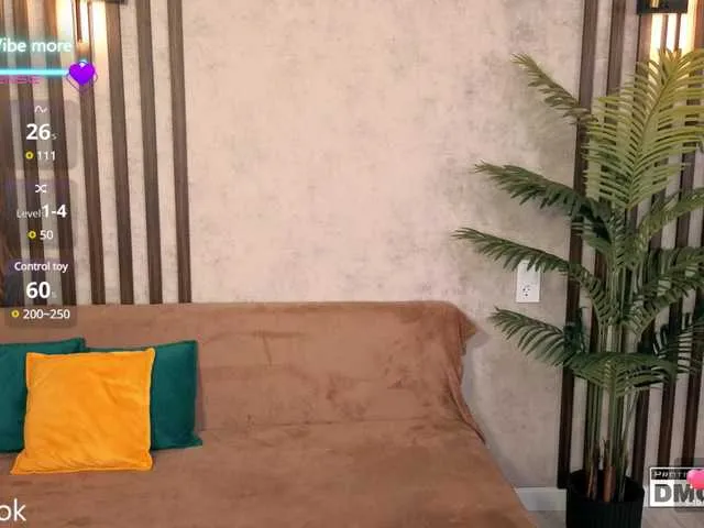 Live sex webcam photo for Hollywww #291559529