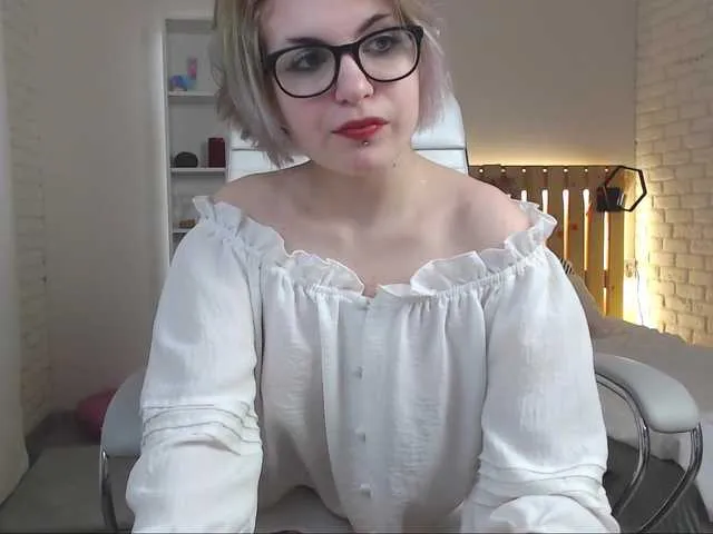 Live sex webcam photo for Holy-Mary #272687957