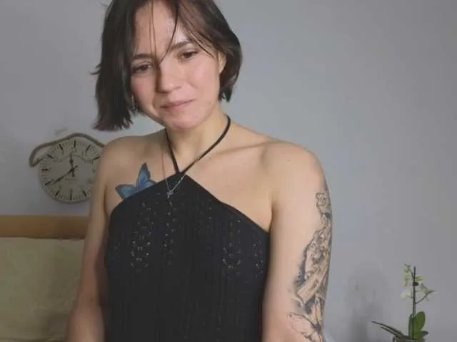 Live sex webcam photo for HolyRally #276807991