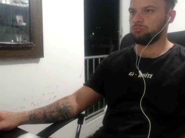 Live sex webcam photo for HombreSucioPiesSucios93 #275907481