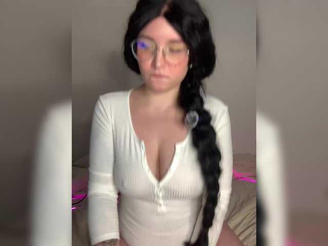 Live sex webcam photo for HomptyDompty #290396003