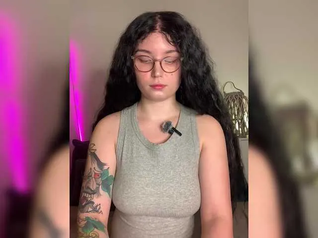 Live sex webcam photo for HomptyDompty #290544291