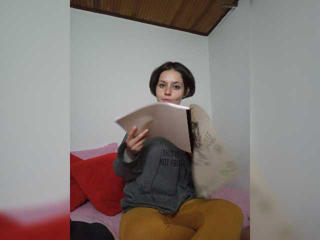 Live sex webcam photo for Honey-Petty #273853284