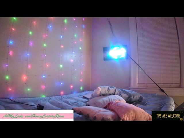 Live sex webcam photo for Honey0811 #274040752