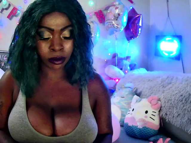 Live sex webcam photo for Honey0811 #274372374