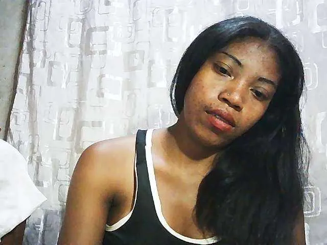 Live sex webcam photo for Honey699 #290382749