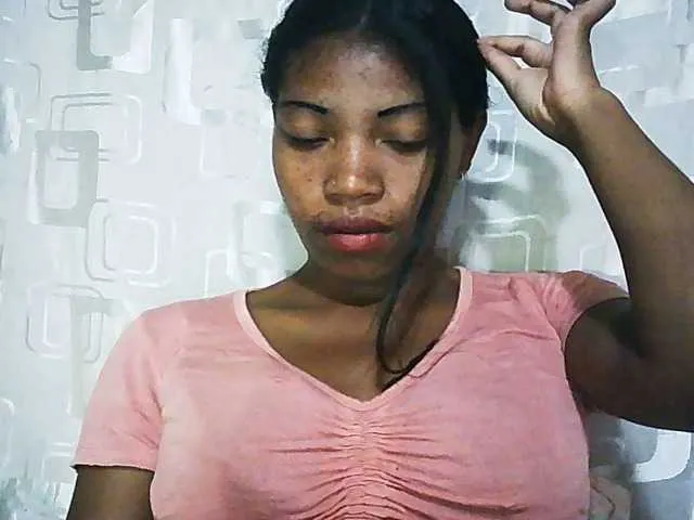 Live sex webcam photo for Honey699 #290387693