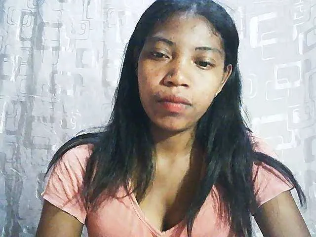 Live sex webcam photo for Honey699 #290391931