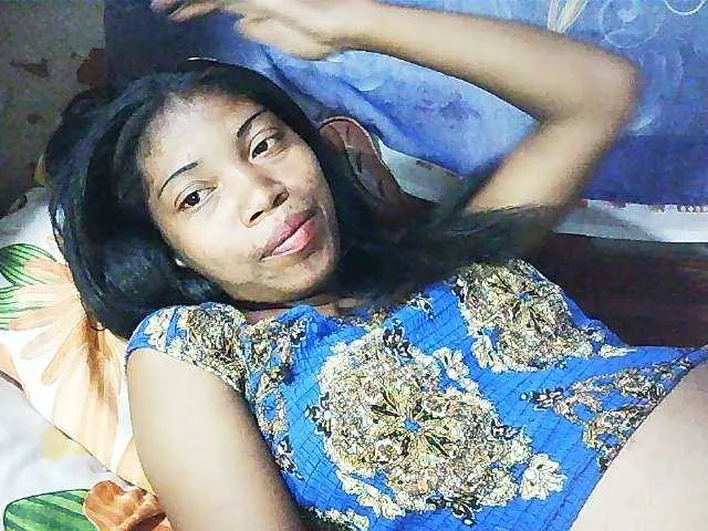 Live sex webcam photo for Honey699 #290440980