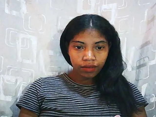 Live sex webcam photo for Honey699 #290573044