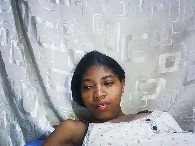 Live sex webcam photo for Honey699 #290606900