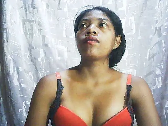 Live sex webcam photo for Honey699 #290617547