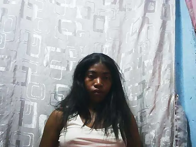 Live sex webcam photo for Honey699 #290865309
