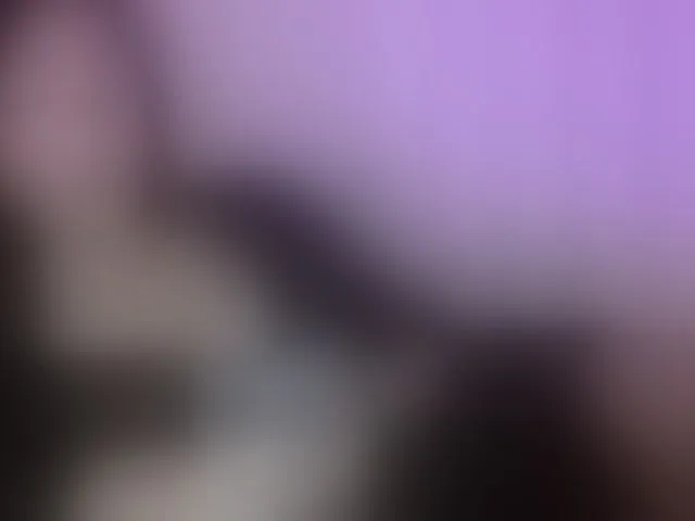 Live sex webcam photo for HoneyMuse #293718053