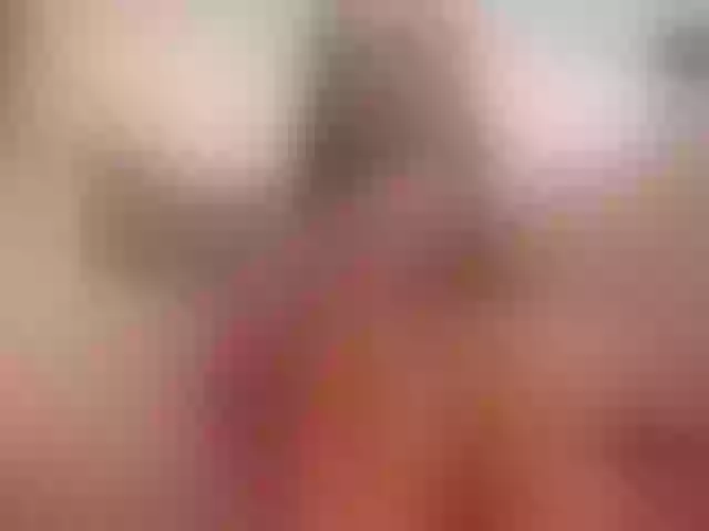 Live sex webcam photo for HoneyT33n #272795886