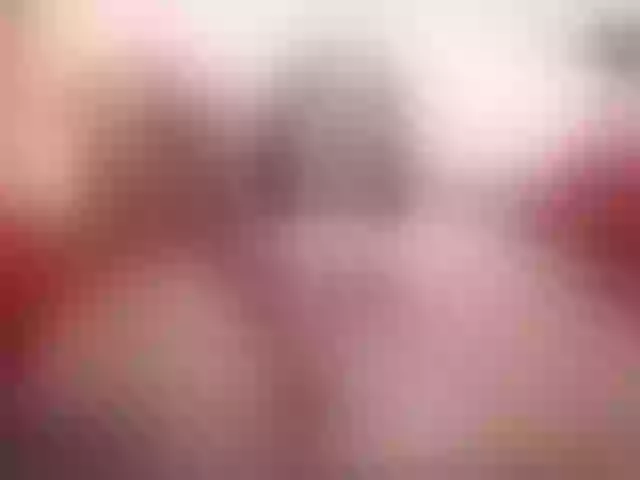 Live sex webcam photo for HoneyT33n #273303669