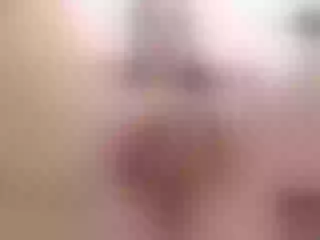 Live sex webcam photo for HoneyT33n #273566911