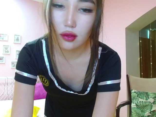 Live sex webcam photo for HongCute #272186048