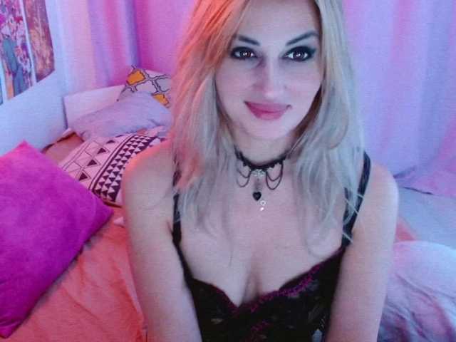 Live sex webcam photo for HongiMuni #273833117