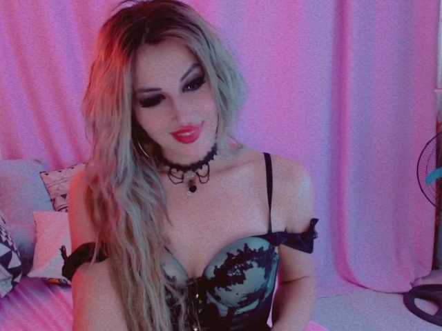 Live sex webcam photo for HongiMuni #273895571