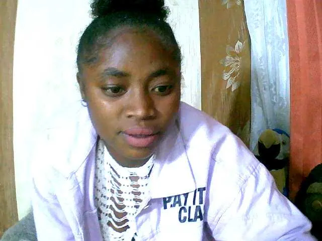 Live sex webcam photo for Honoratte #291386269