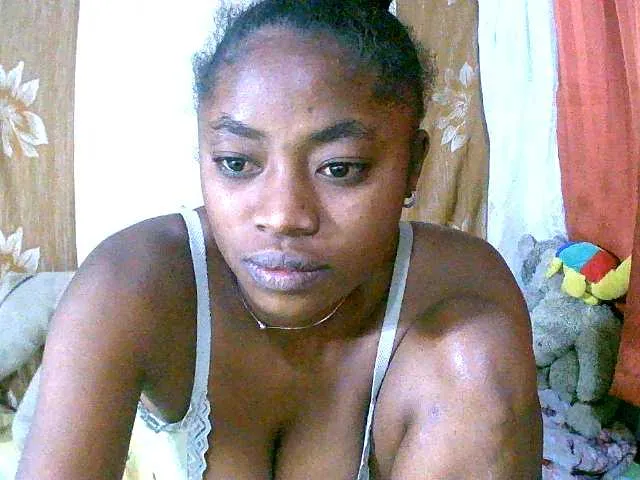 Live sex webcam photo for Honoratte #291498018