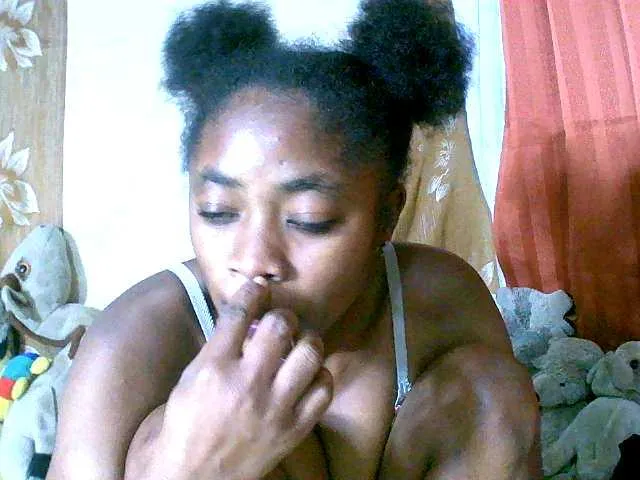 Live sex webcam photo for Honoratte #291543634