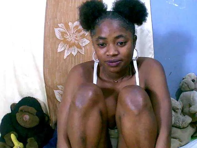 Live sex webcam photo for Honoratte #291698780