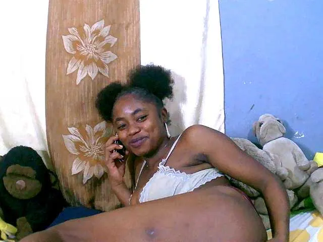 Live sex webcam photo for Honoratte #291700312