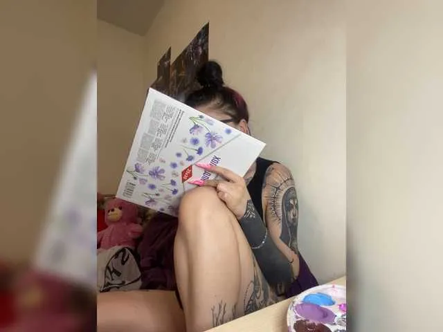 Live sex webcam photo for Hood-Wink #273603866