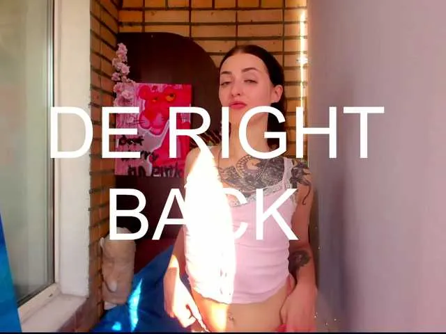 Live sex webcam photo for HoodrichYo #289935639