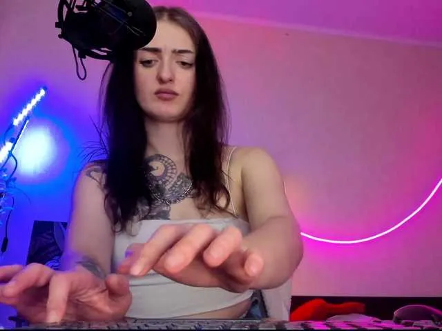 Live sex webcam photo for HoodrichYo #290397645
