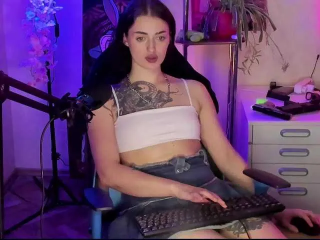 Live sex webcam photo for HoodrichYo #290419219