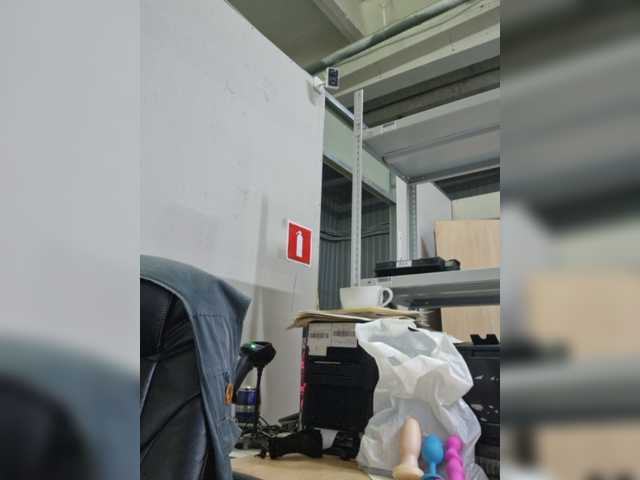 Live sex webcam photo for Hornetsa #277053182