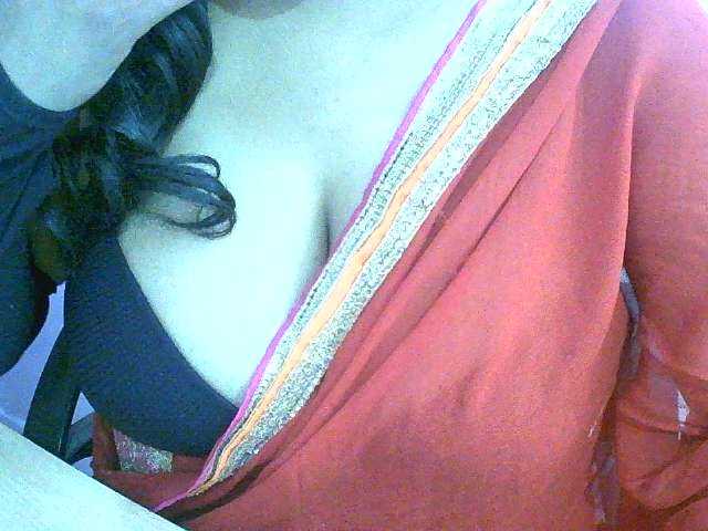 Live sex webcam photo for Horny-bhabhi #277373334