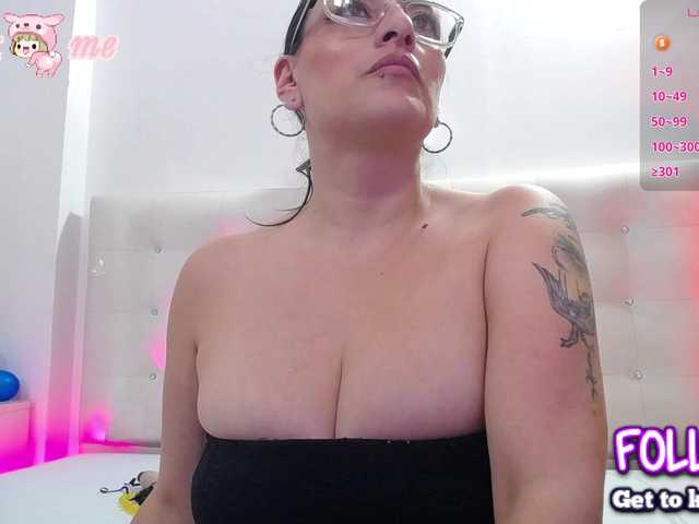 Live sex webcam photo for Horny-juliette #291682309