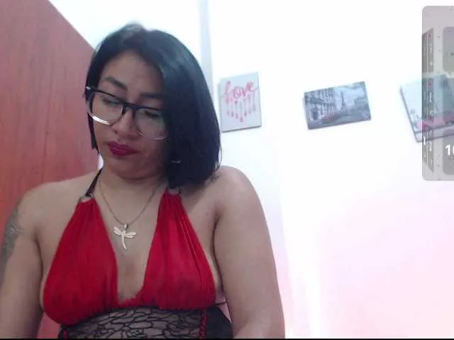 Live sex webcam photo for Horny-wife #292272070