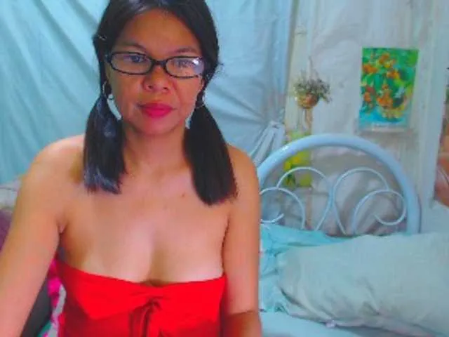 Live sex webcam photo for Horny4s3x #290546770