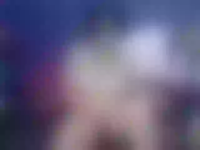 Live sex webcam photo for HornySkinny26 #277022619