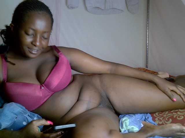 Live sex webcam photo for Hornybeb #276915476