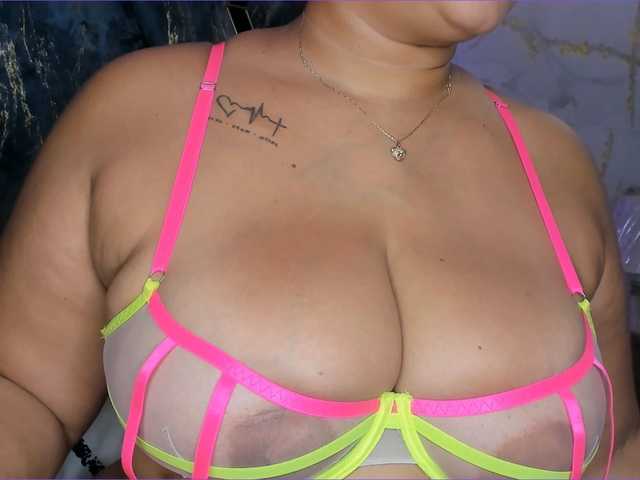 Live sex webcam photo for Hornymariee #290243577