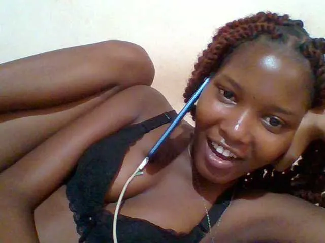 Live sex webcam photo for Hornyqueen4 #289331671