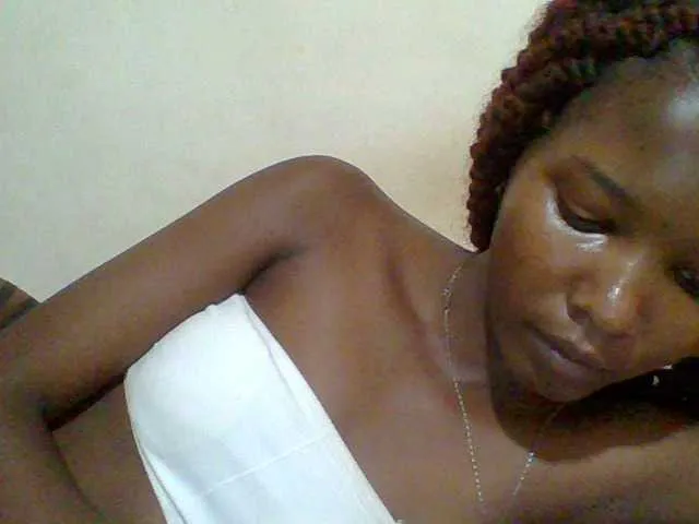 Live sex webcam photo for Hornyqueen4 #289365838