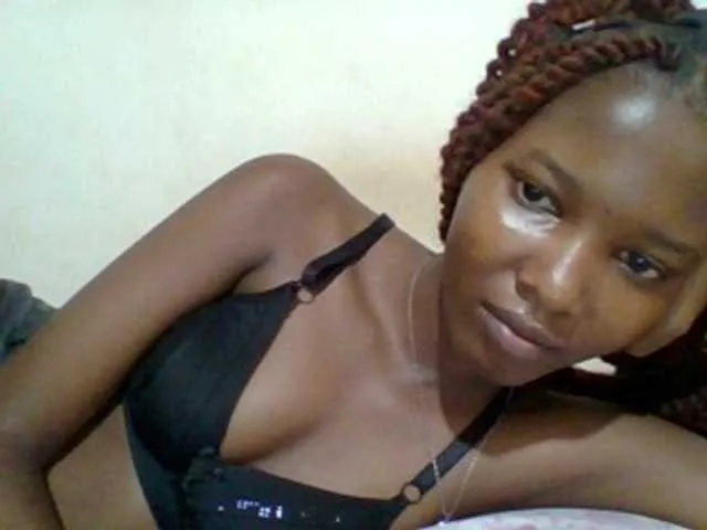 Live sex webcam photo for Hornyqueen4 #289400019