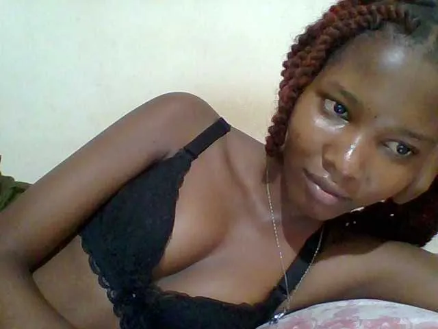 Live sex webcam photo for Hornyqueen4 #289428465