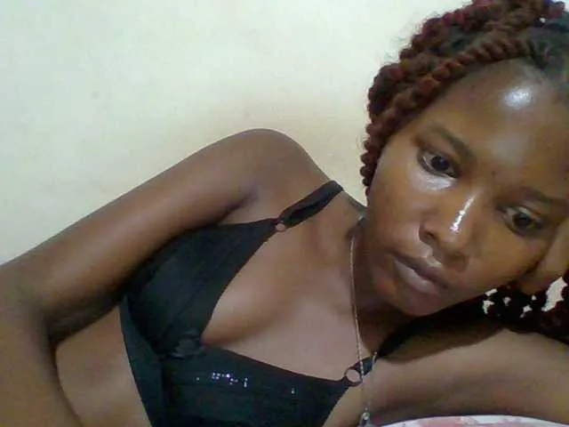 Live sex webcam photo for Hornyqueen4 #289478004