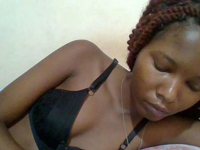 Live sex webcam photo for Hornyqueen4 #289498811