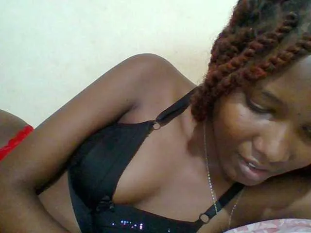 Live sex webcam photo for Hornyqueen4 #289597677