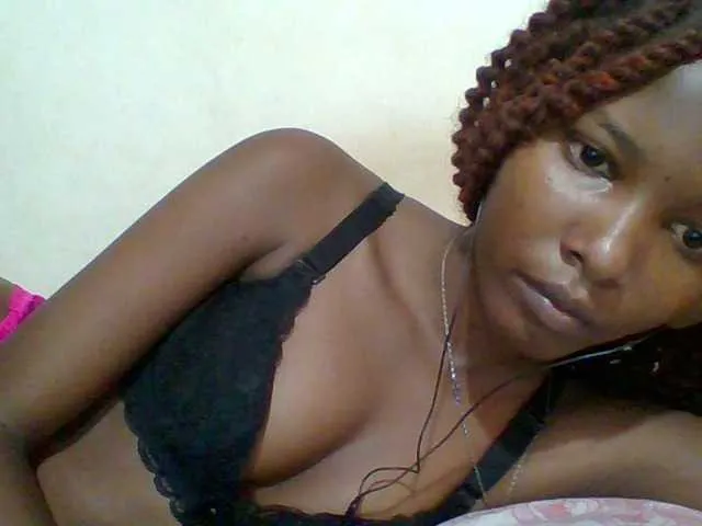 Live sex webcam photo for Hornyqueen4 #289619778